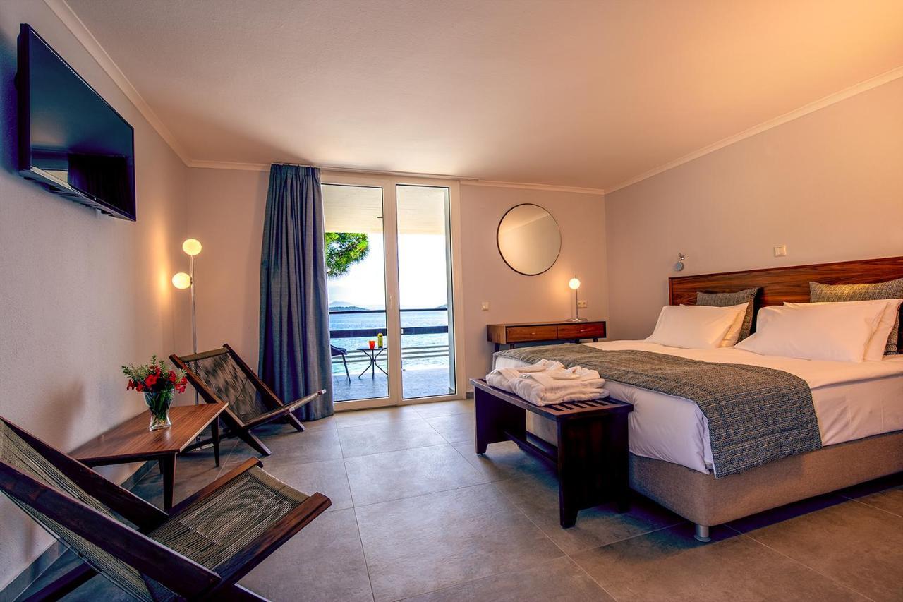 Xenia Ouranoupolis Hotell Exteriör bild